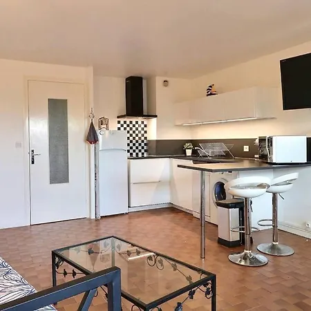 Petit Coin De Paradis A Deux Pas De La Jardin Apartman