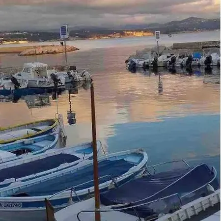 Petit Coin De Paradis A Deux Pas De La Jardin *
