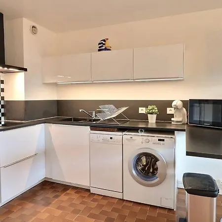 Апартаменты Petit Coin De Paradis A Deux Pas De La Jardin